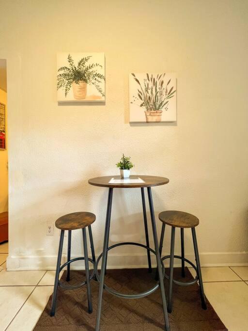 Cozy 1-Bedroom Rental In Miami Exterior foto